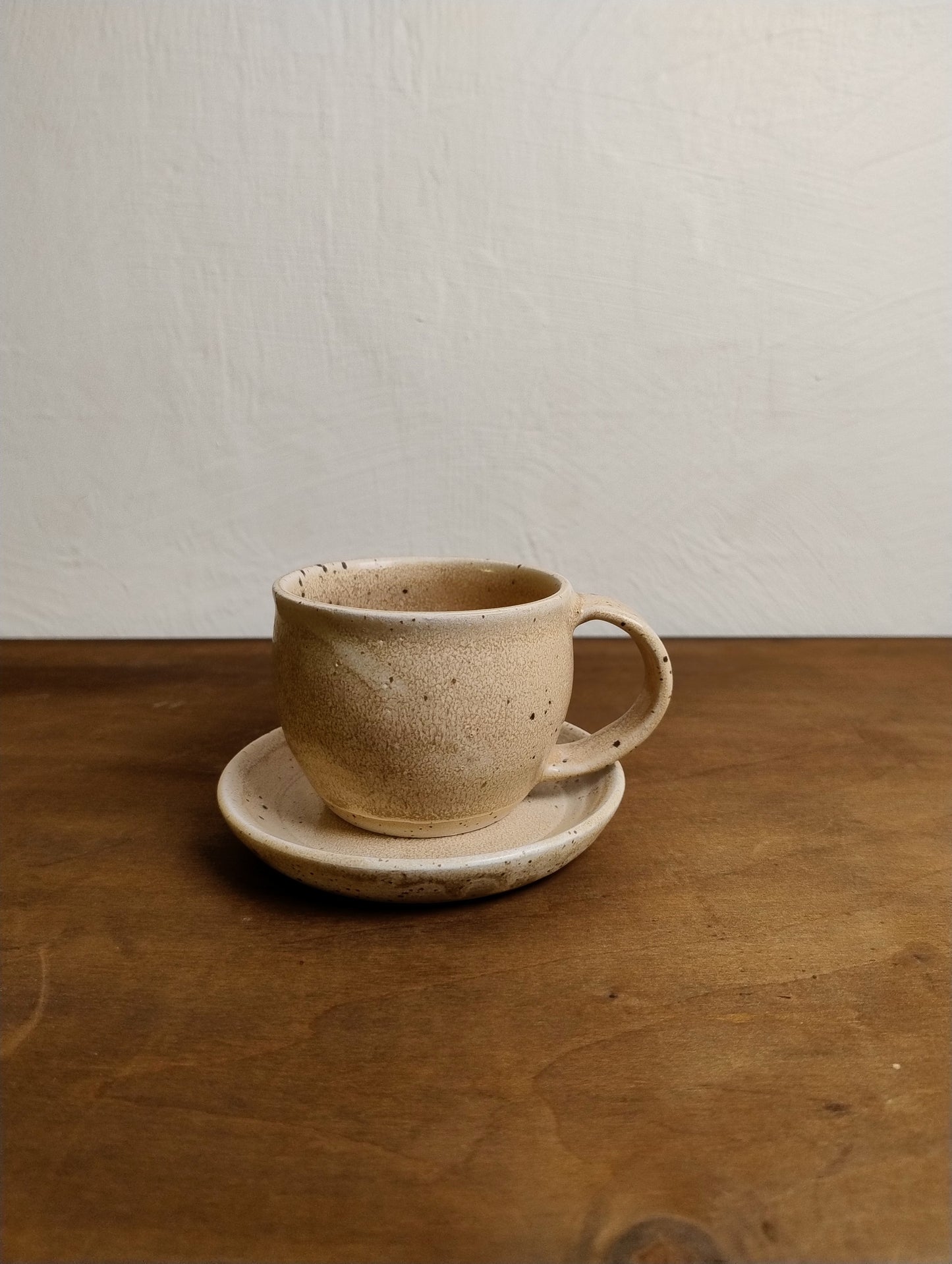 Kopp med hank og skål