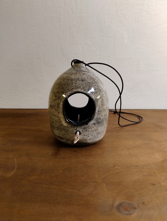 Fuglemater med sittepinne